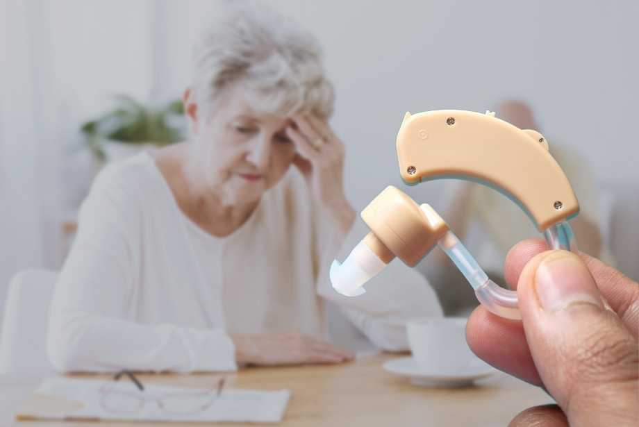 5 Best Hearing Aids for Dementia Patients - Buying Guide
