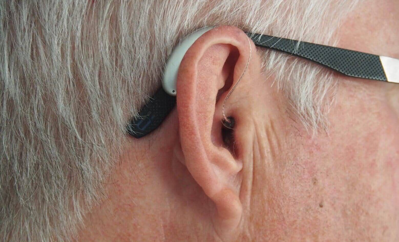 What are CROS and BiCROS Hearing Aids: Features & How They Work